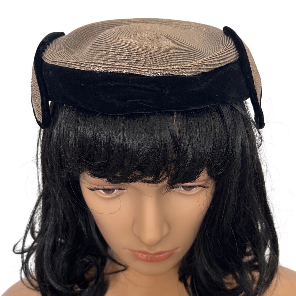 1950s Belmar Broida's Virginia Sculptural Cocktail Hat Black Velvet Fascinator